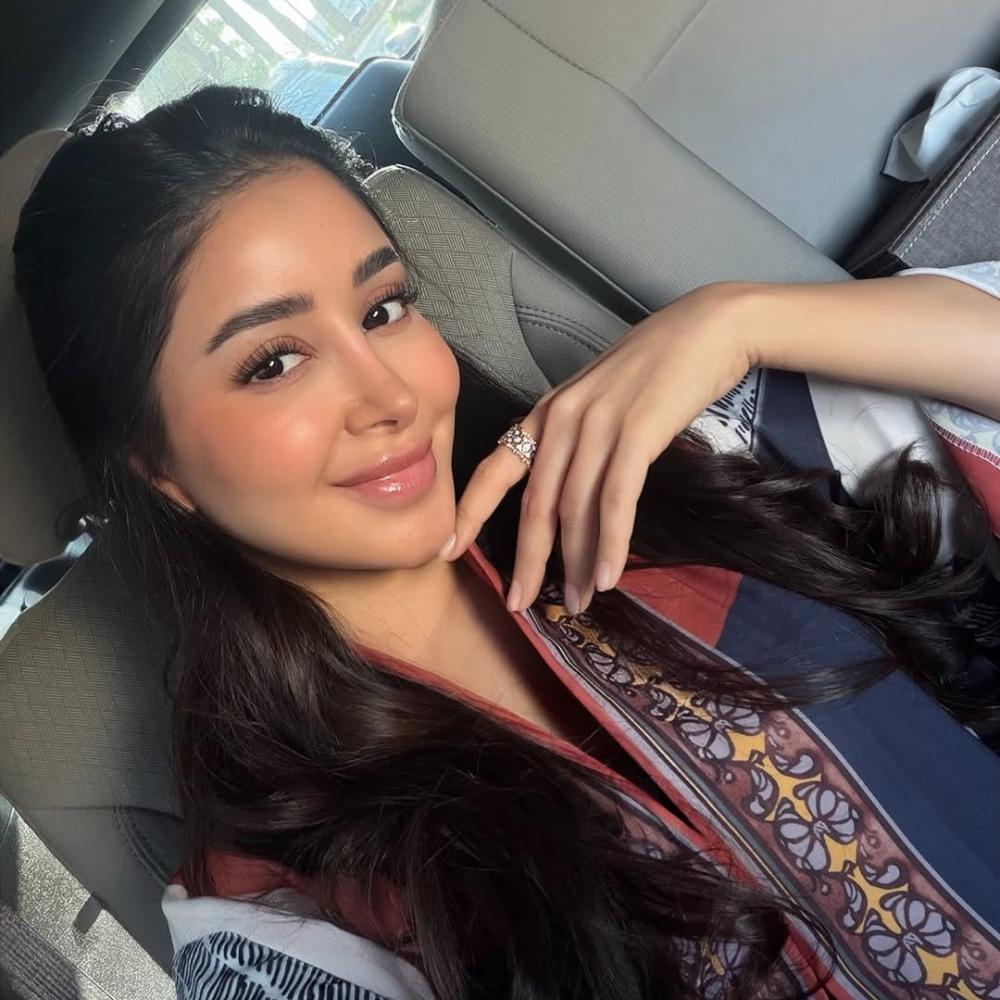 النجمة اسيل عمران