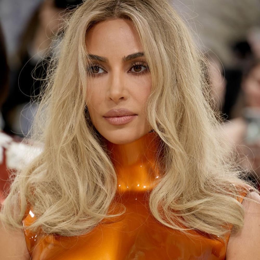 إطلالة كيم كارداشيان في حفل Met Gala بتوقيع خبير التجميل ماريو 