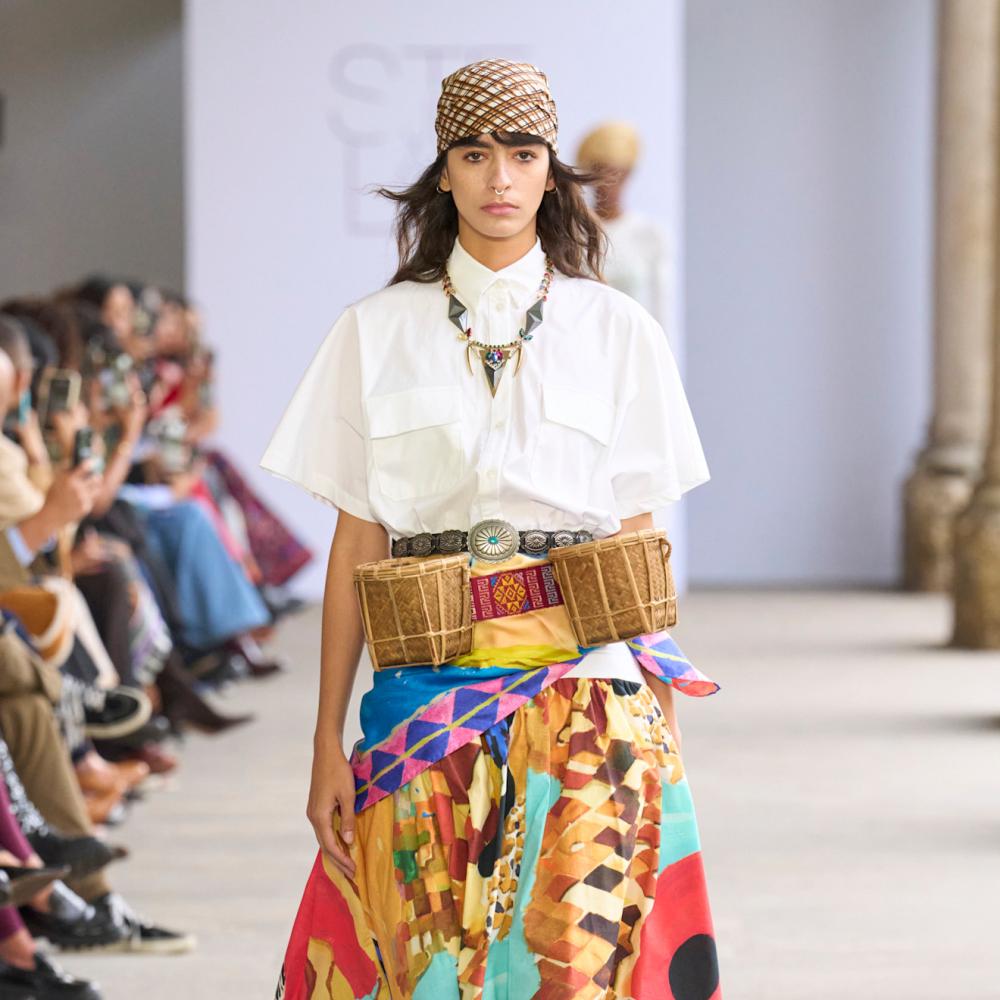 إطلالة لجيل زد من Stella Jean 