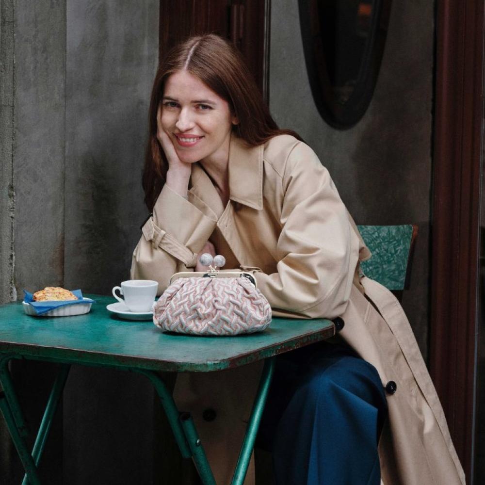 Weekend Max Mara تقدم الفصل الخامس من مشروعها المبتكر PASTICCINO BAG WORLD TOUR