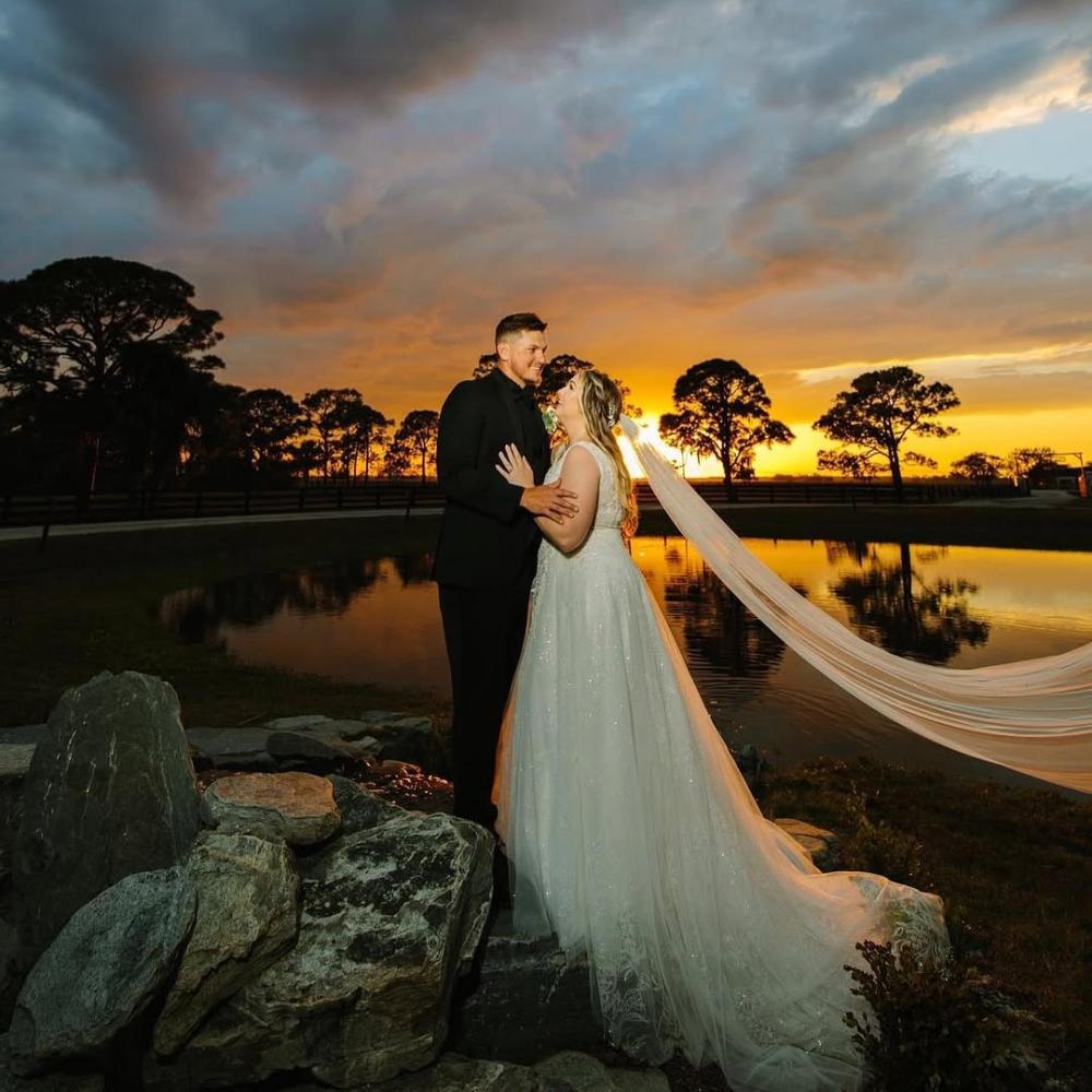 حفل زفاف عند الغروب- من صفحة @ Palm Beach Wedding Photographer