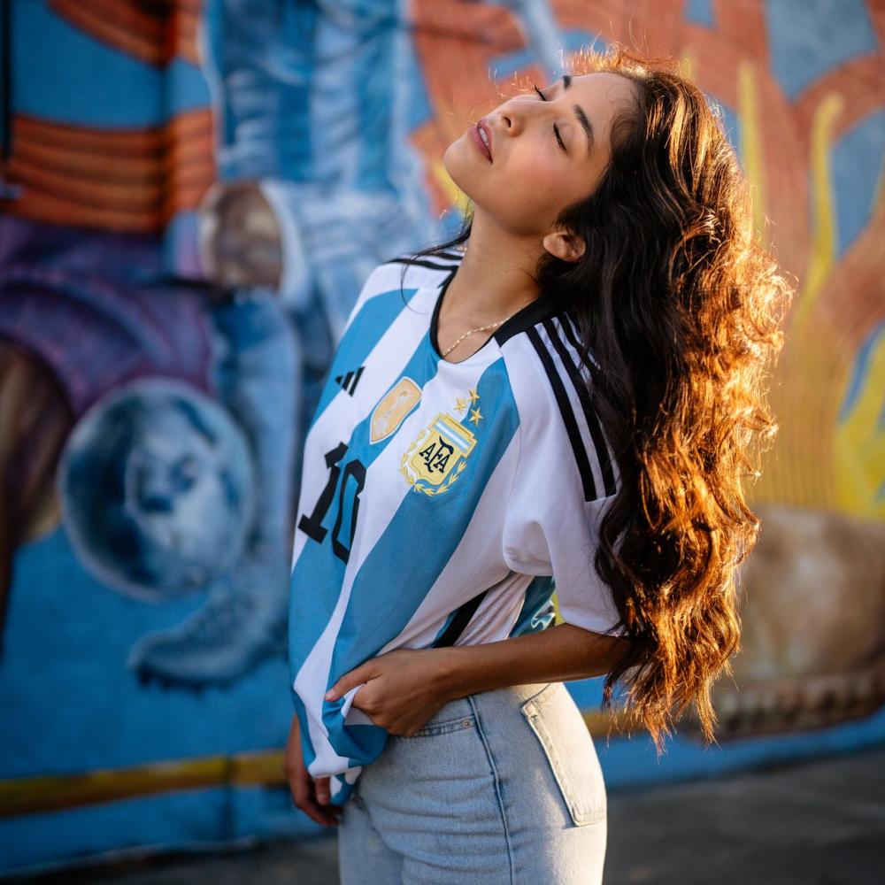 بعد مشاهدة مباراتكِ المفضلة في كأس العالم 2026 روتين استشفائي لتعويض ساعات جلوسكِ الطويلة.