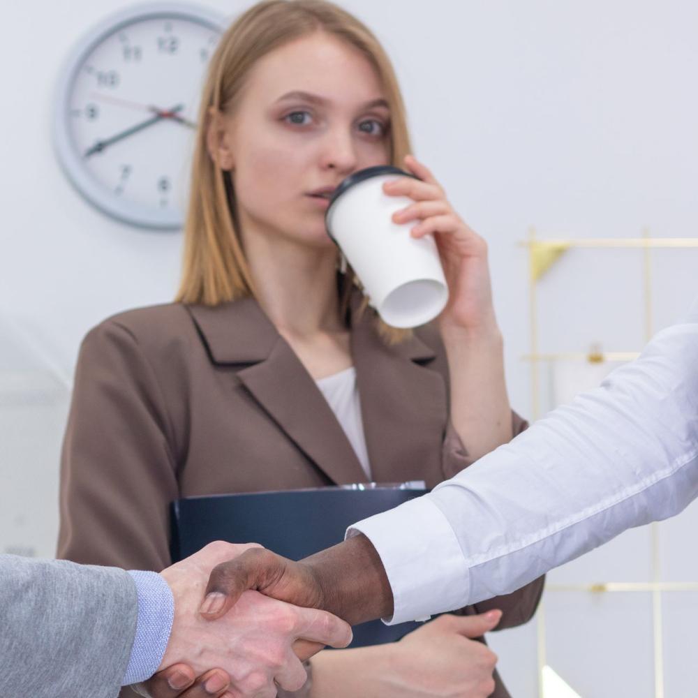 فن التفاوض والتأثير الأنثوي اخلعي عباءة الاسترضاء للأبد بامتلاك مهاراته