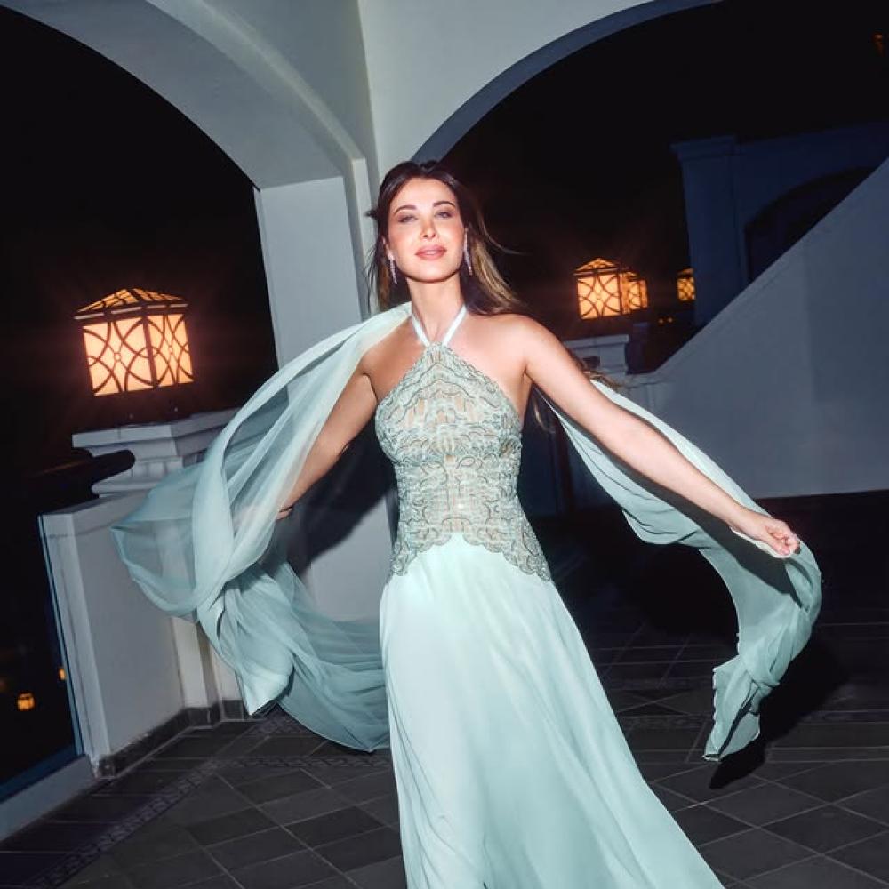 أحدث فساتين نانسي عجرم في صيف 2026.. من البيبي بلو إلى الذهبي والفضي اللامع