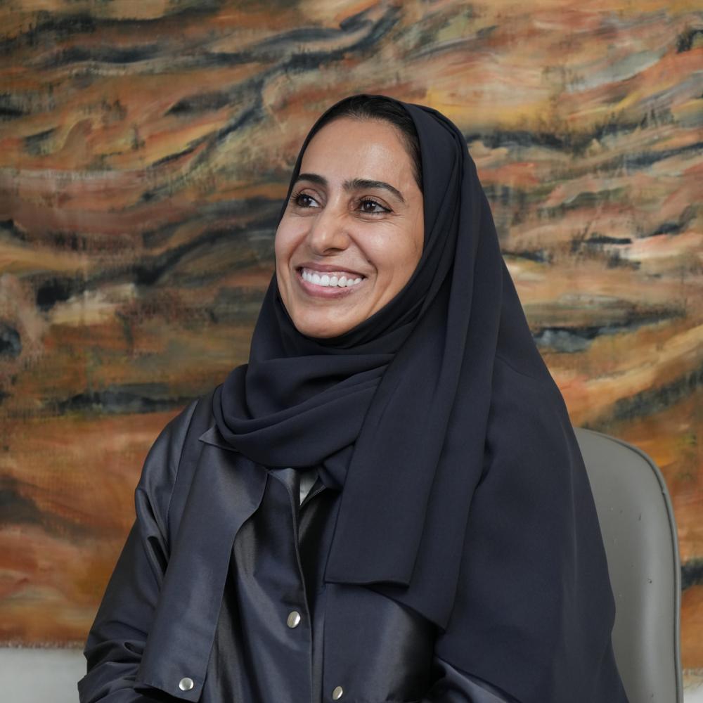 موزة الفالسي: الحزن لا ينتهي... بل يتخذ أشكالاً جديدة داخلنا