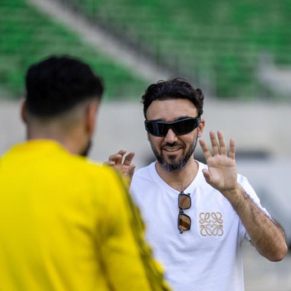 حلم الأخضر في الملعب.. وزير الرياضة السعودي يراهن على العلم في مونديال 2026