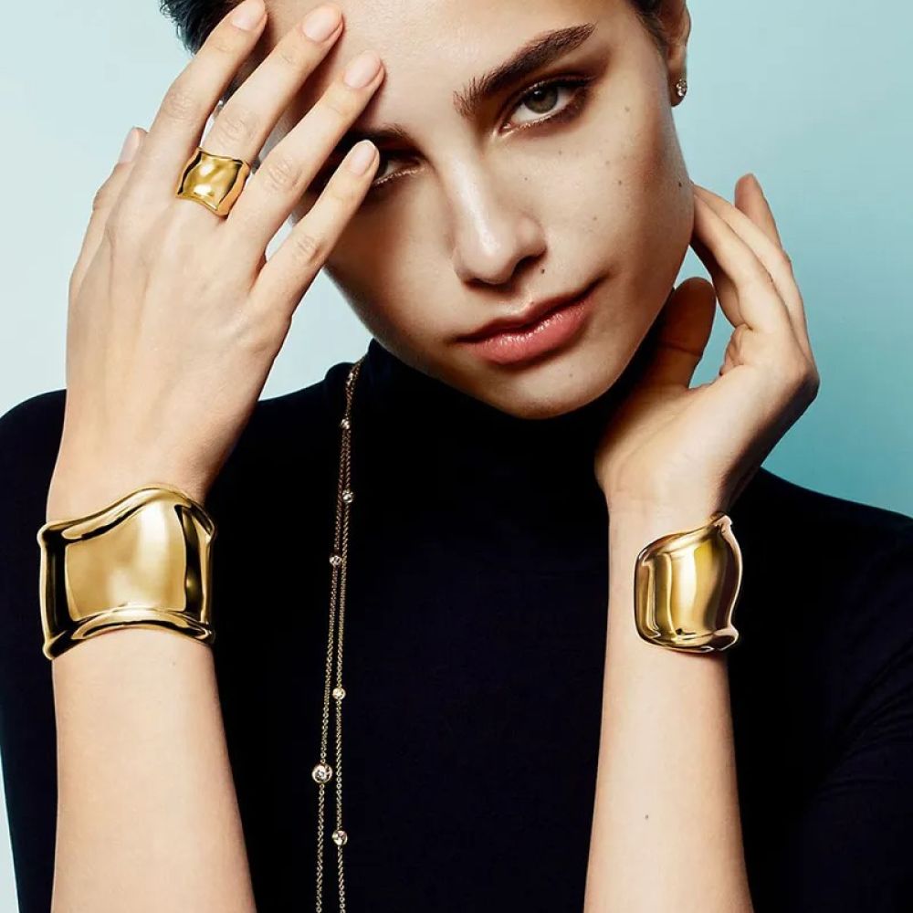 اكتشفي موضة الأساور الصلبة Cuffs في موسم الصيف