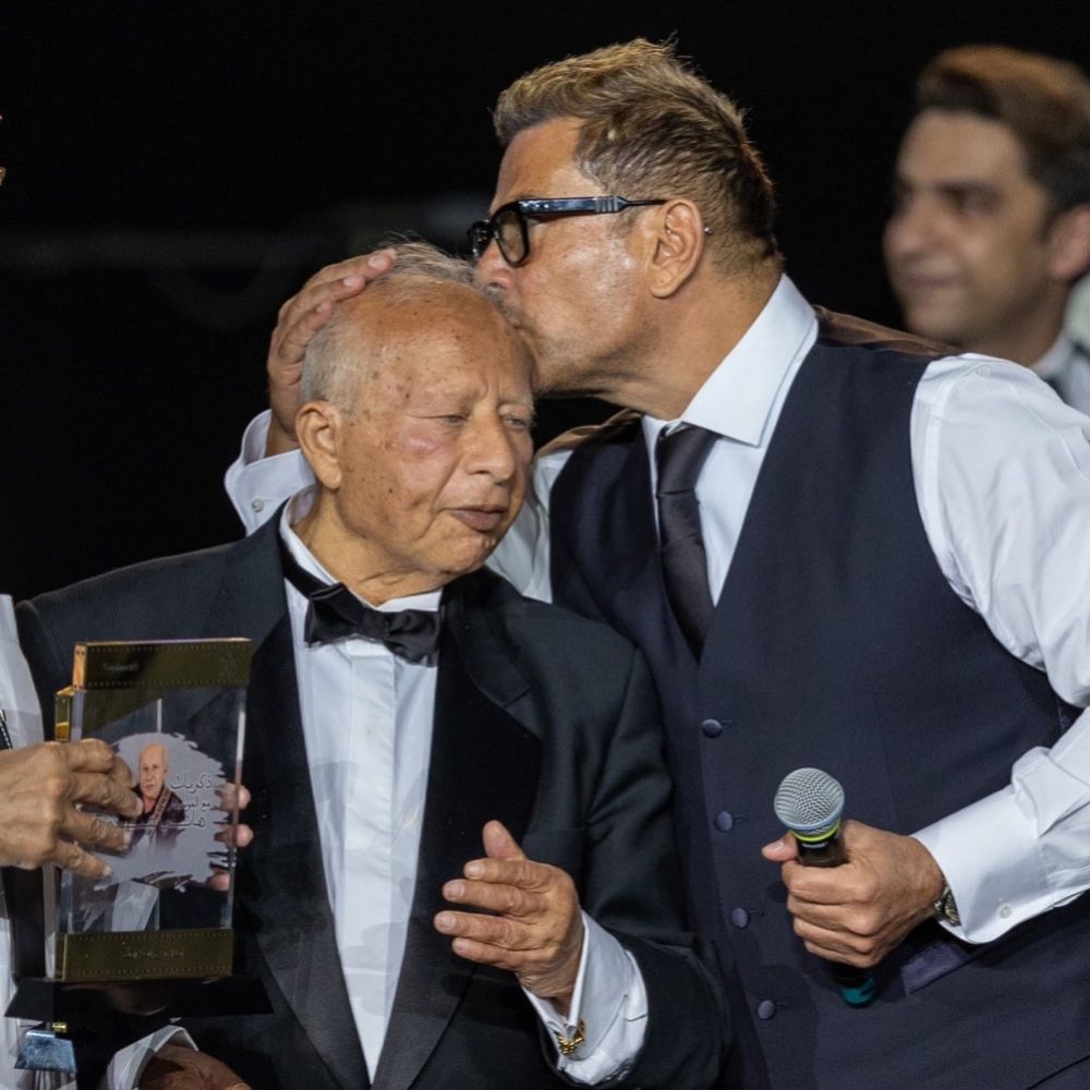 عمرو دياب ينعي هاني شنودة