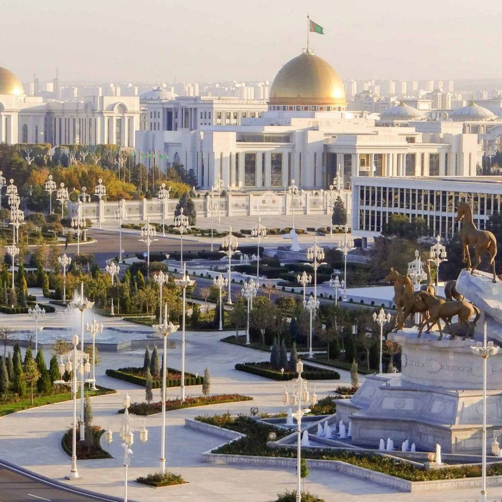 دليلكِ لرحلة فاخرة في تركمانستان وبحر قزوين 2026