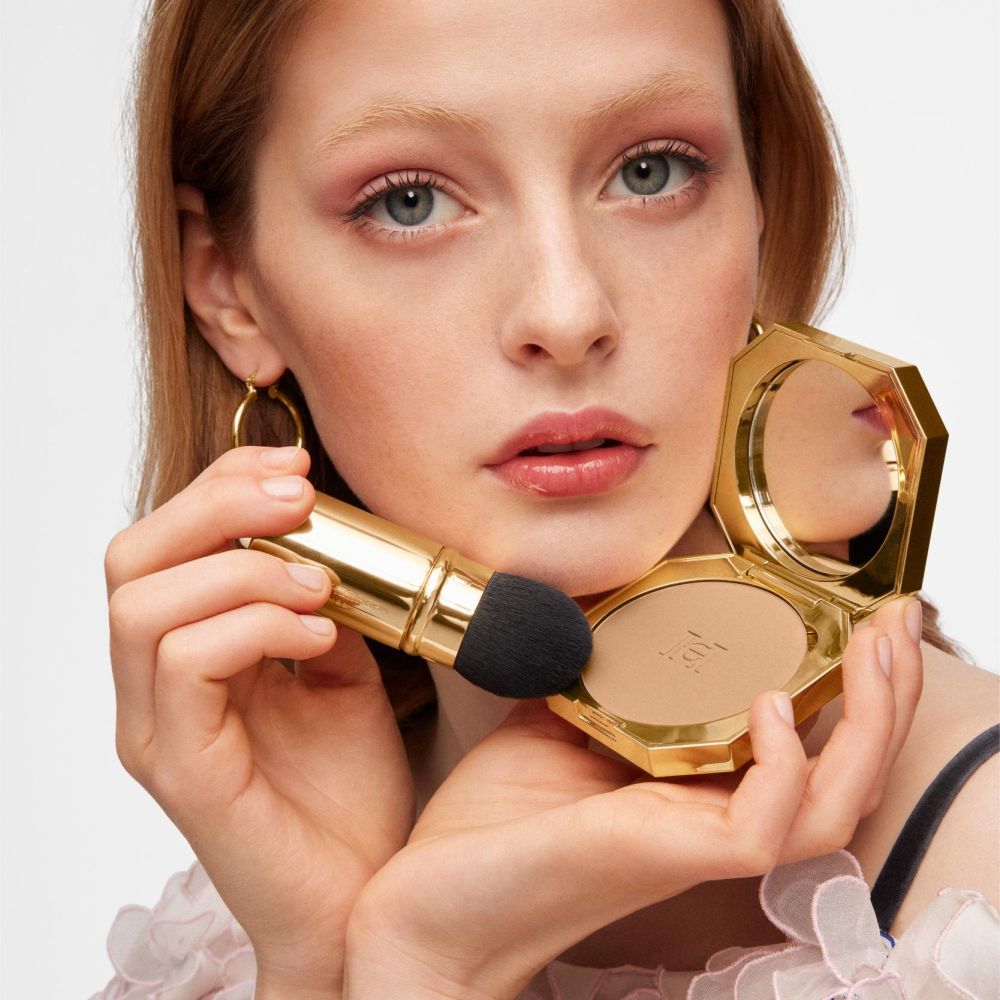 هذا الصيف جربي برونزر  Nude Couture Matte ضمن سلسلة مستحضرات Nude Couture  الجديدة