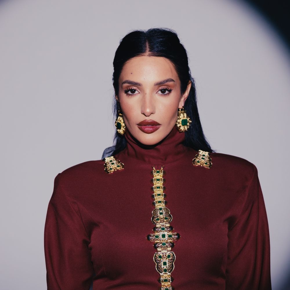 إيناز
