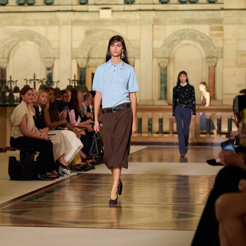 من مجموعة "توري بورش" ‏Tory Burch‏ لربيع وصيف 2026 للملابس الجاهزة