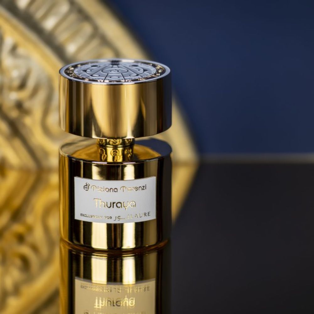 عطر "ثريا" يُجسّد الأناقة والغموض الهادئ
