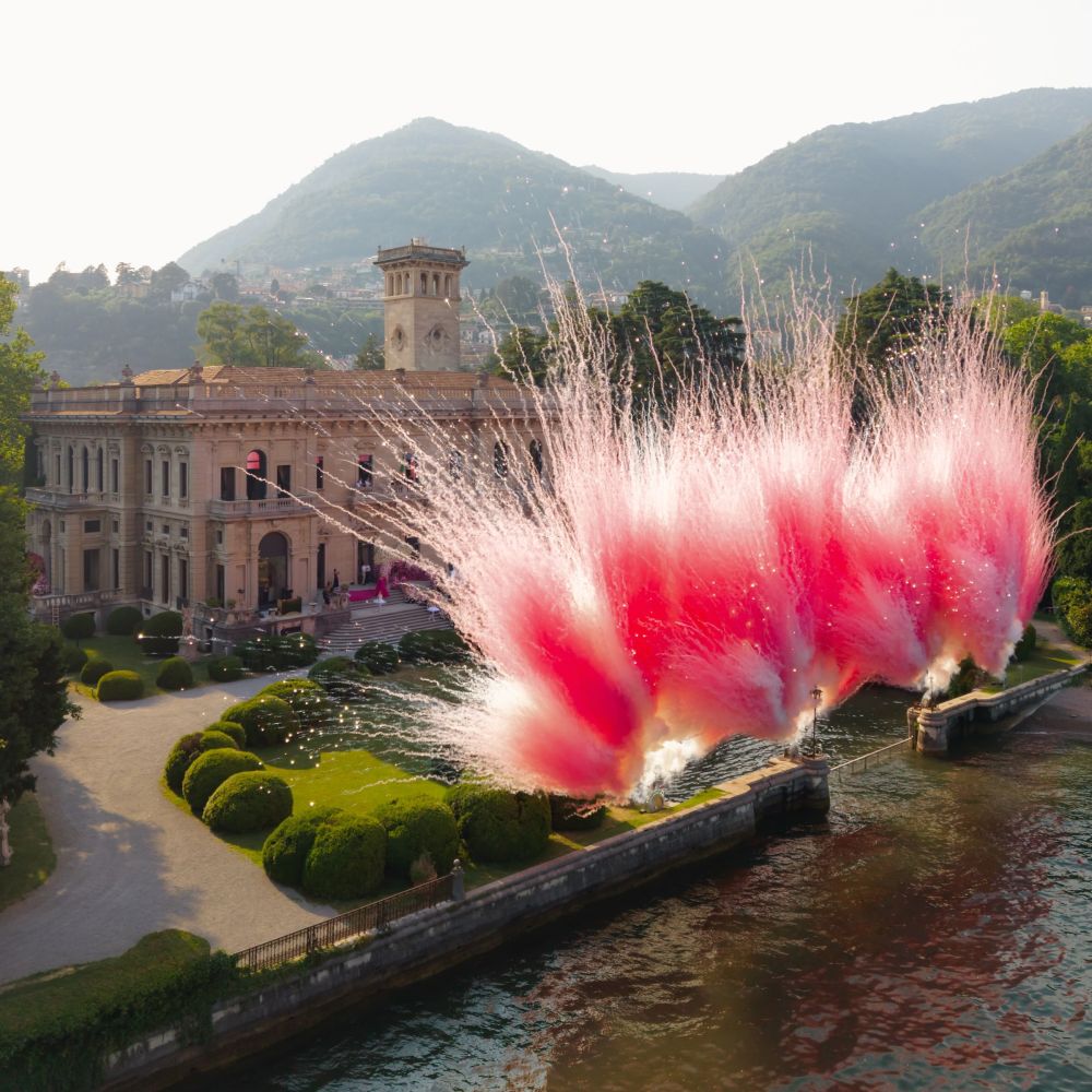 زينة الاحتفالات بالوردي- من صفحة @The Lake Como Wedding Agency