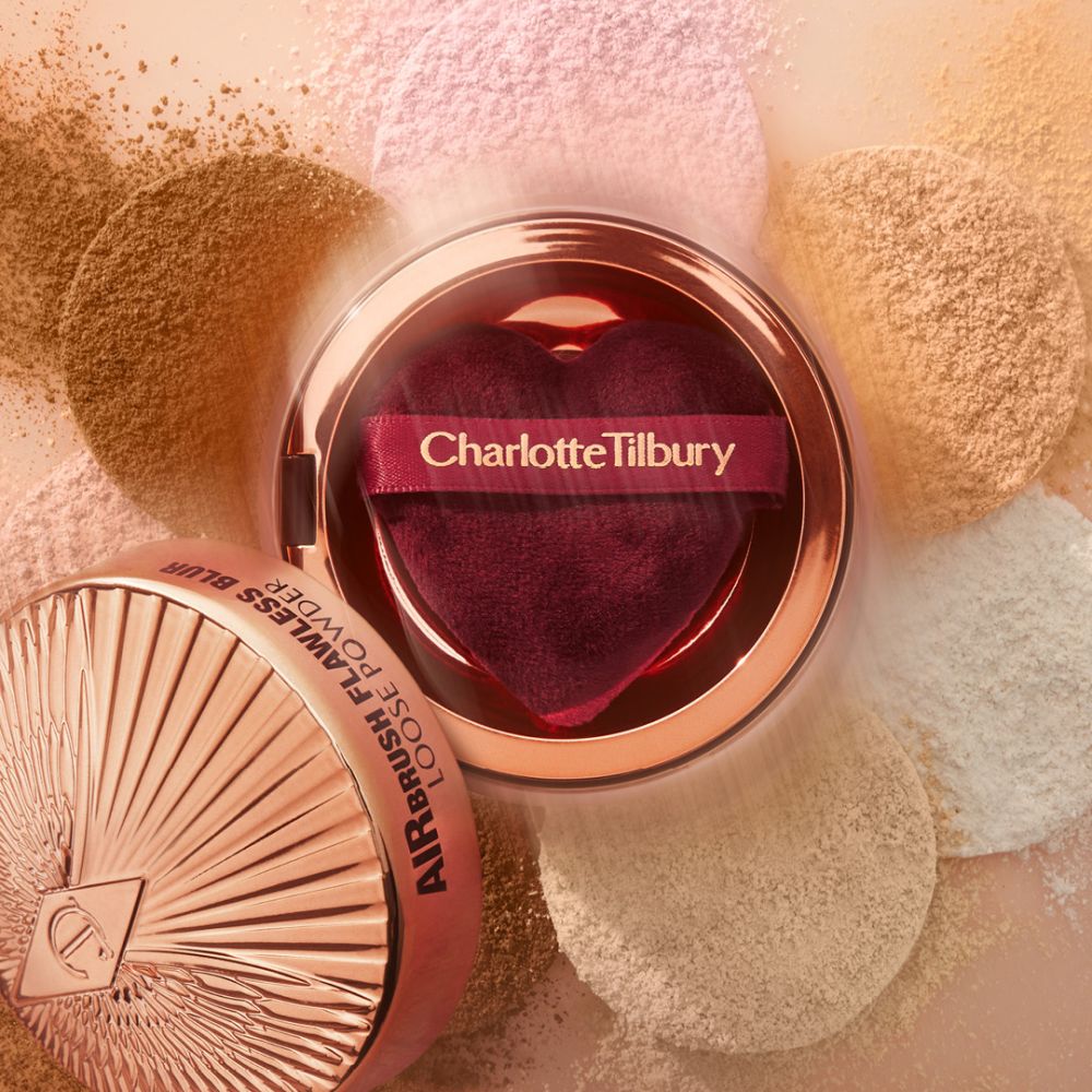 بودرة AIRBRUSH FLAWLESS BLUR LOOSE POWDER  من شارلوت تلبوري
