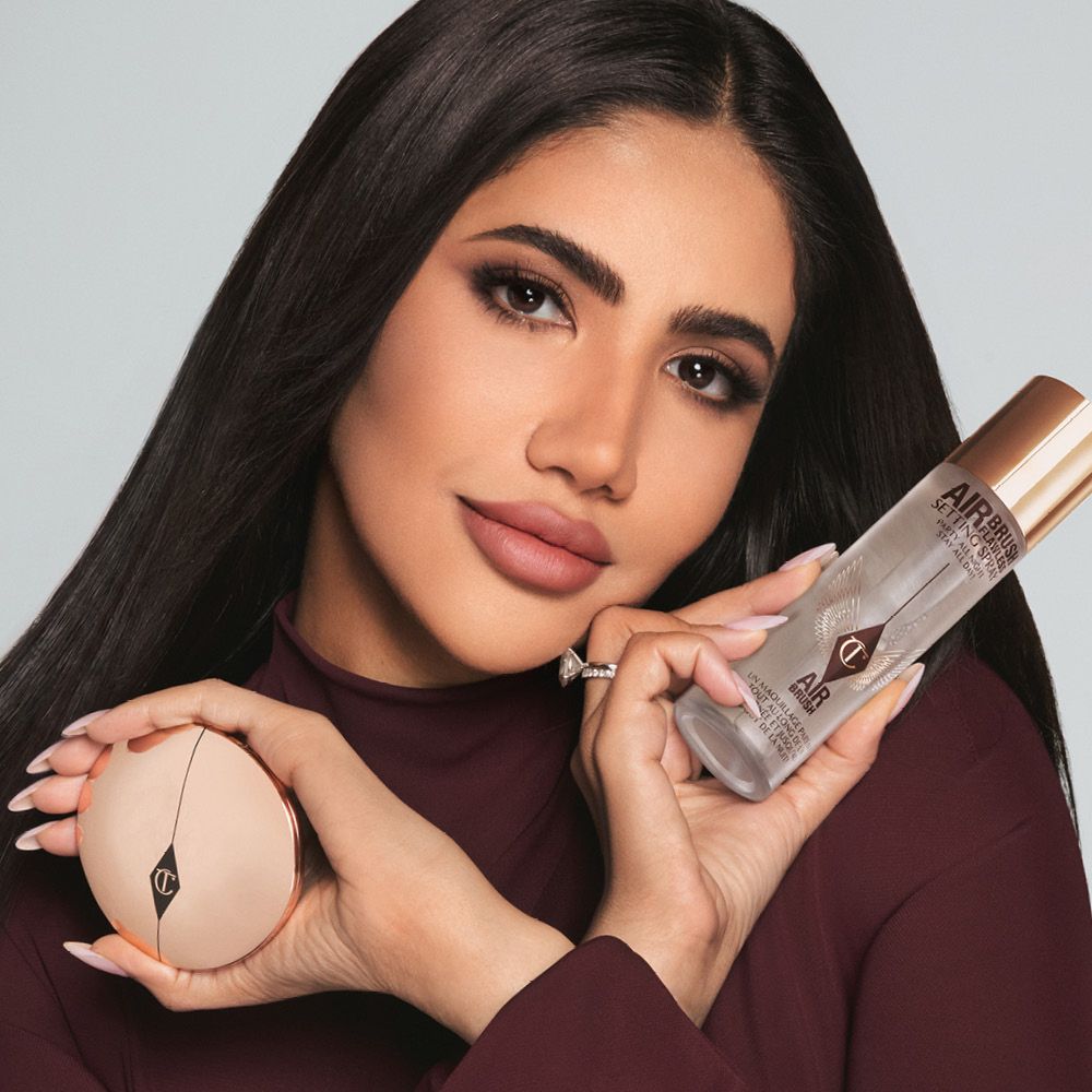 شارلوت تلبوري تكشف عن مجموعة رائعة من  المواهب العالمية لحملة AIRBRUSH FLAWLESS  الإعلانية الجديدة!