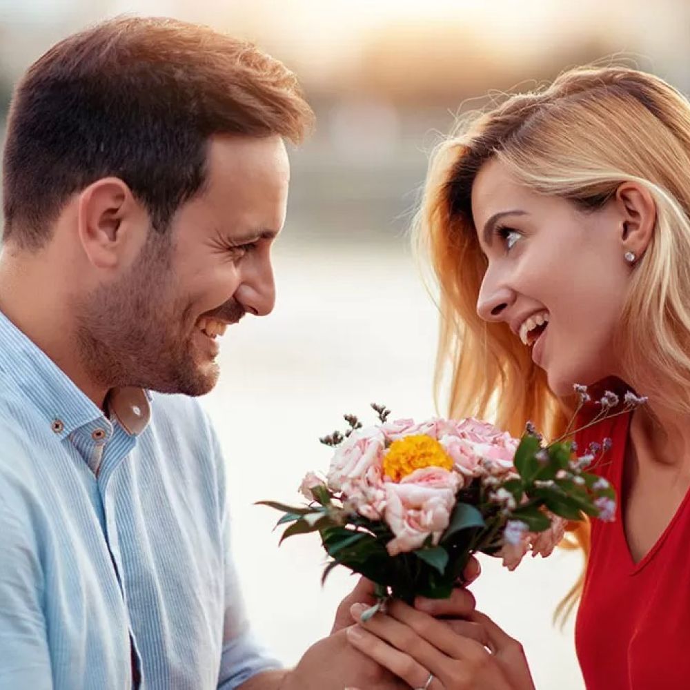 رجل برج الحوت في الحب.. كيف يتصرف عندما يحب؟