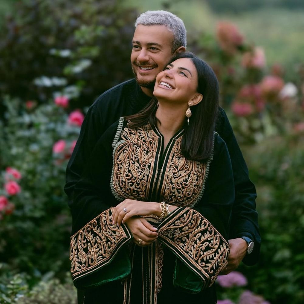 سعد يعيش قصة رومانسية مع زوجته