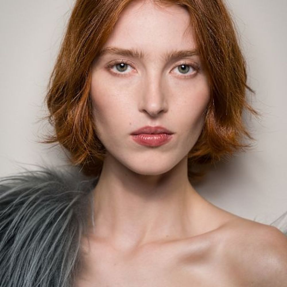 عارضة دار Giorgio Armani