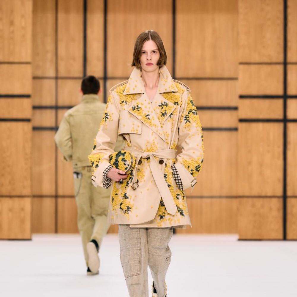 Burberry تكشف عن تشكيلتها لموسم صيف 2027