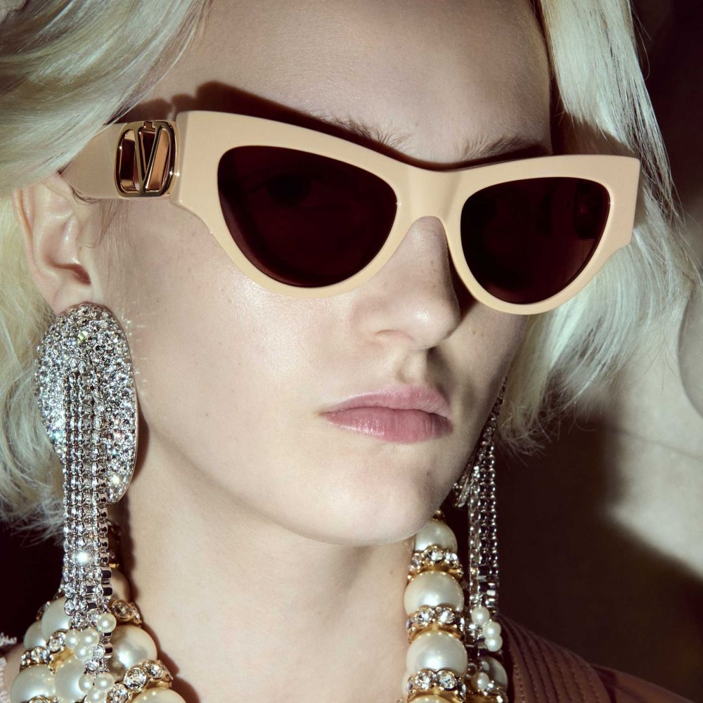 إطلاق حملة VALENTINO EYEWEAR لخريف/شتاء 2026