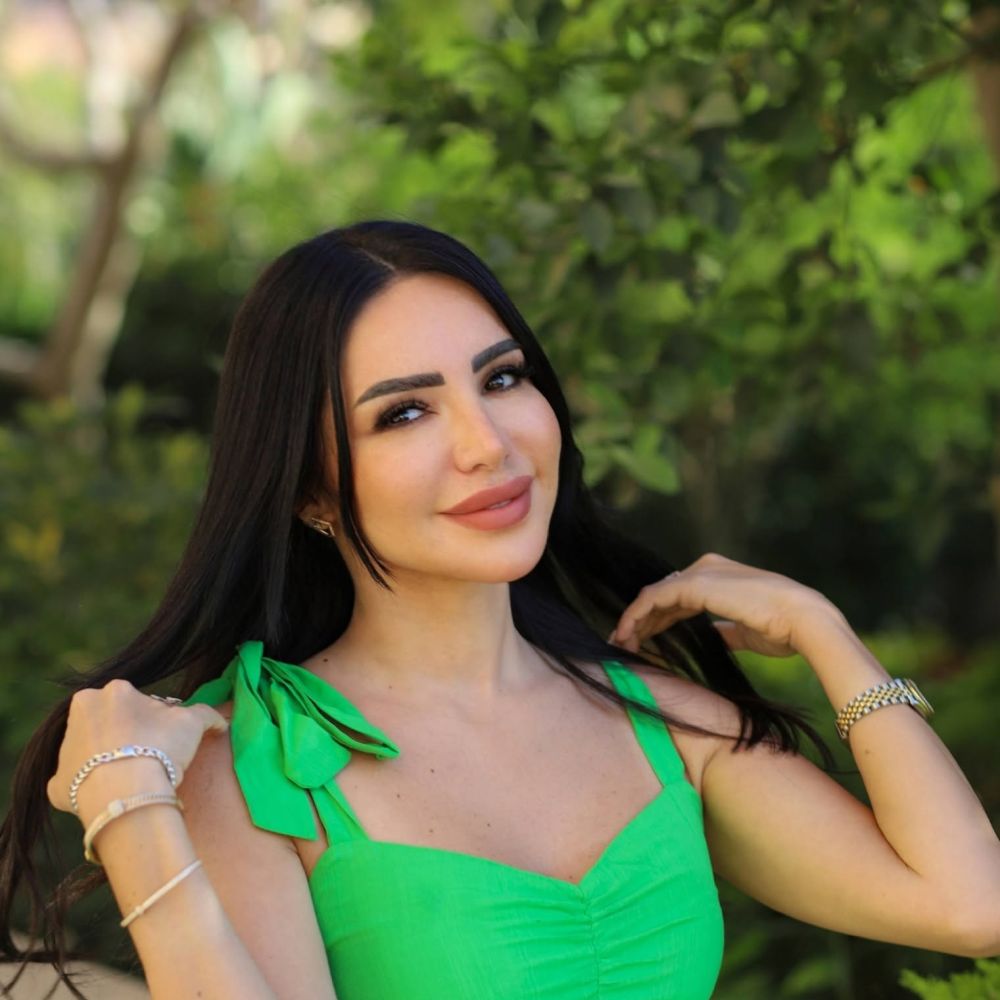 إنجي علاء