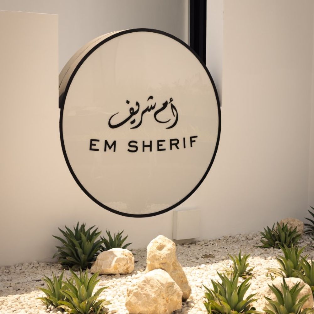 أم شريف يحمل كرم الضيافة اللبنانية إلى شوارع جميرا