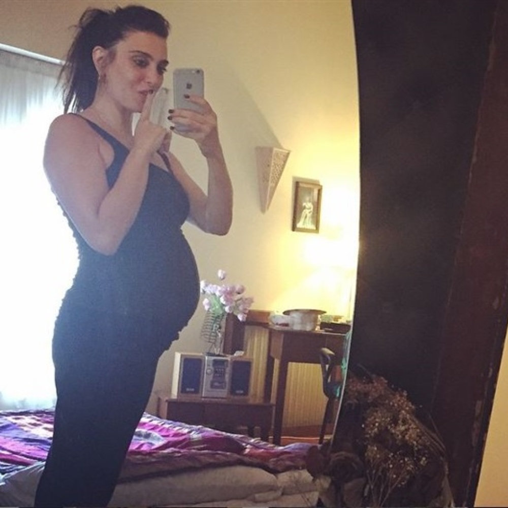 أول صورة سيلفي لـ"نادين لبكي" في حملها الثاني