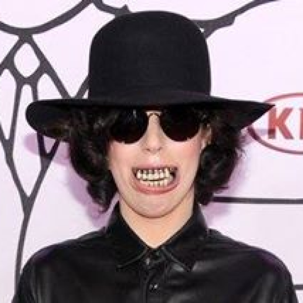 هل تعلمون من هذه الشخصية؟ إنها ليدي غاغا!