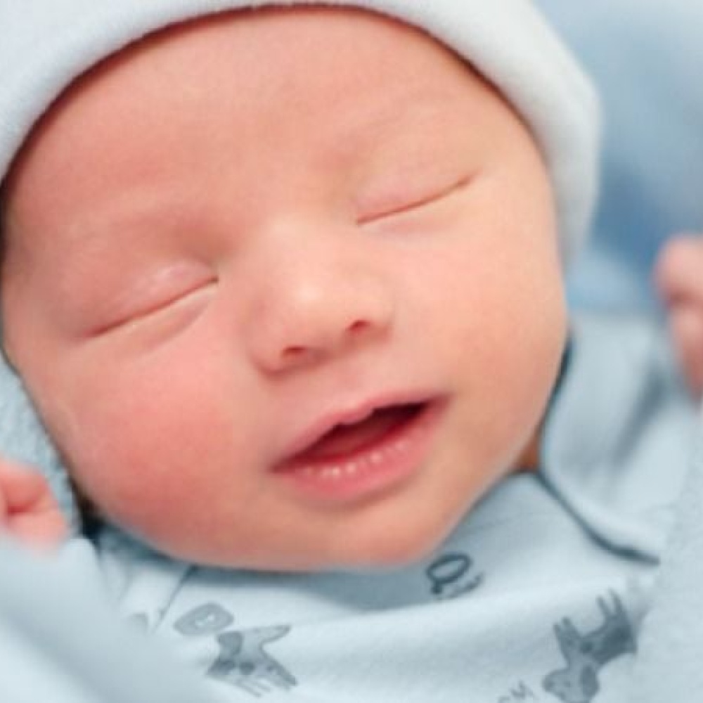 8 علامات تخبرك بان مولودك الجديد في خطر