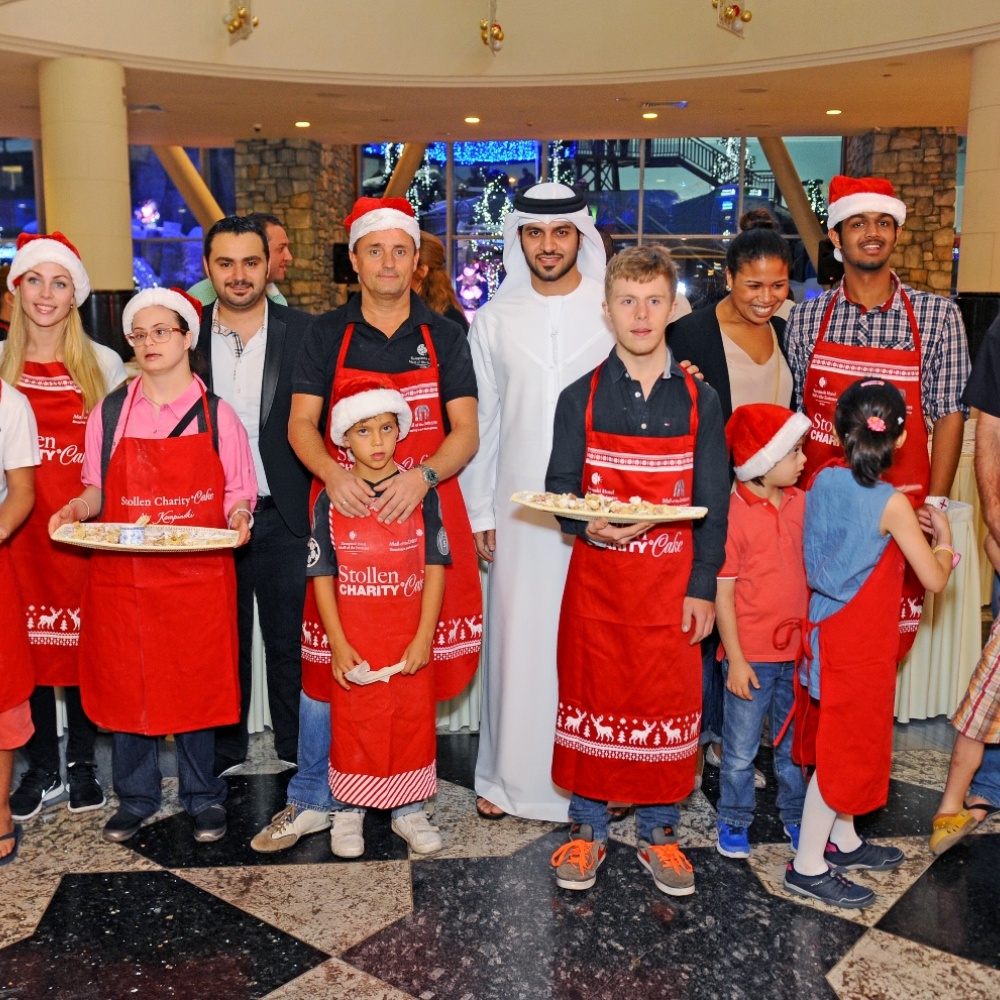 عائدات كعكة "شتولن" الخيرية ل "مركز دبي للرعاية الخاصة"