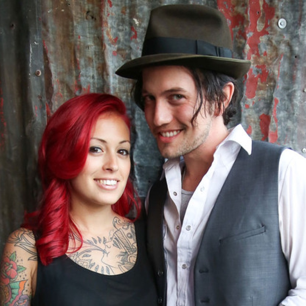 زواج النجم جاكسون راثبورن 