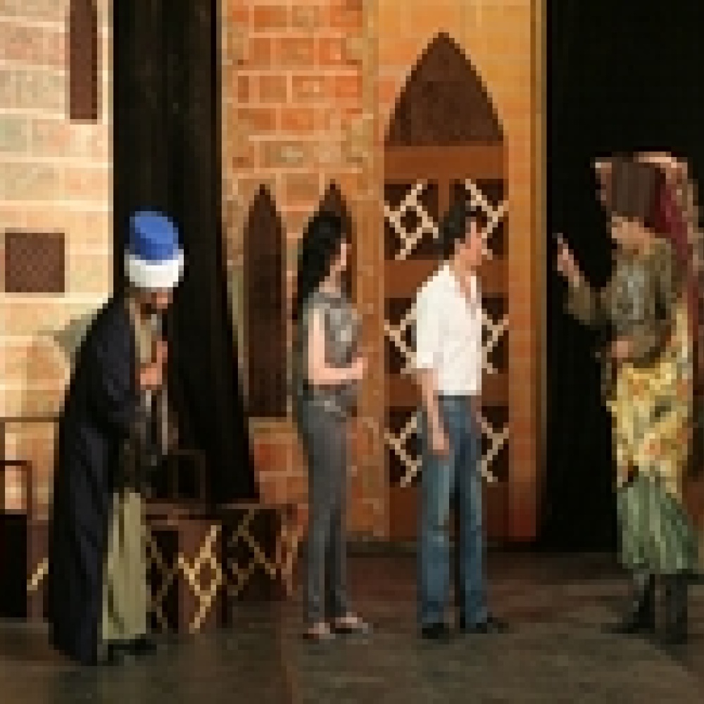  قوم يا مصري  عرض مسرحي يحكي تاريخ الثورات