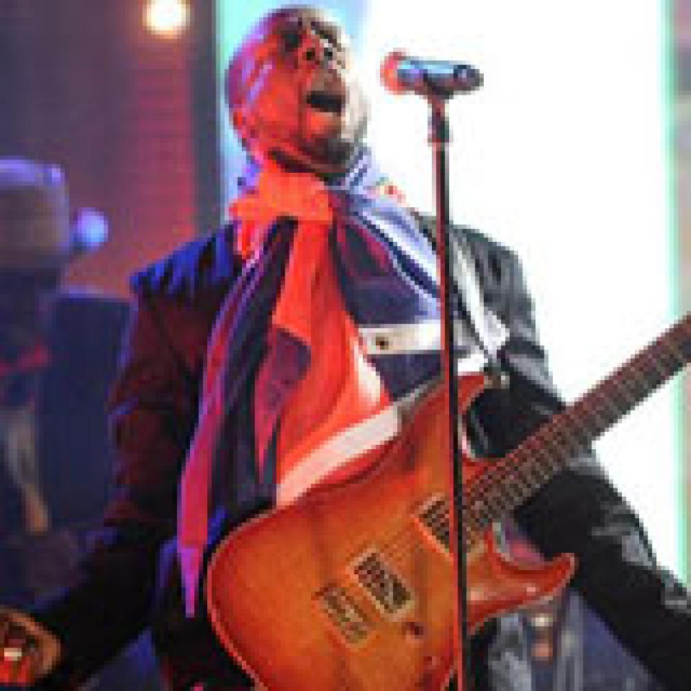 مغني امريكي يدعم الشعب المصري