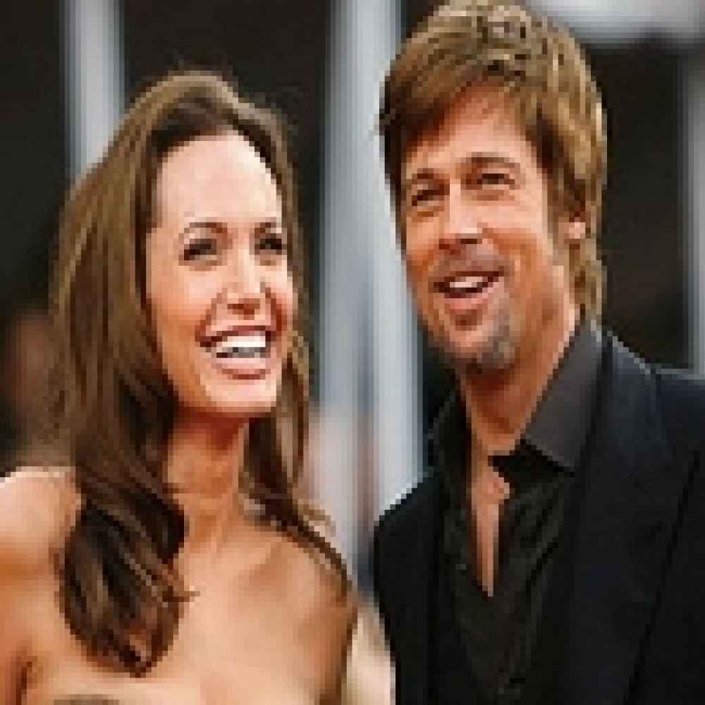 أنجلينا جولي وبراد بيت لن يتزوجا قريبا