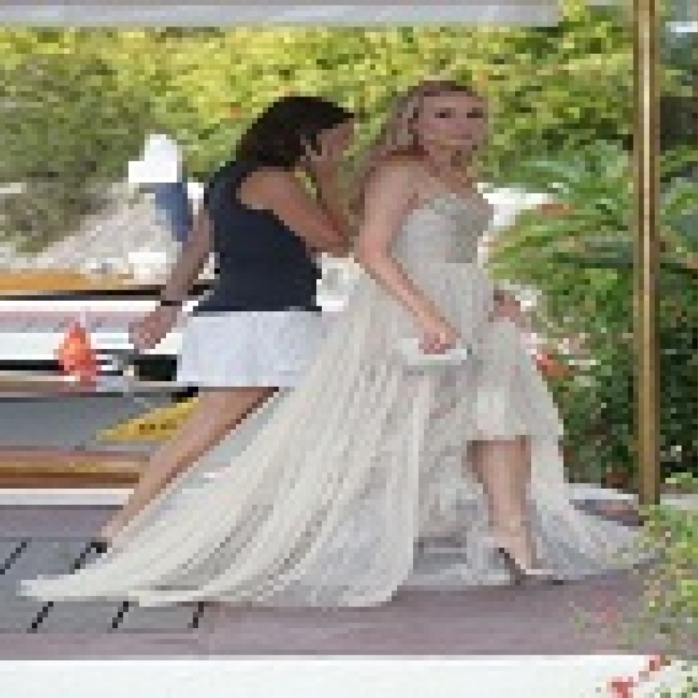 كروغر وكروفورد ترتديان  سلفاتوري فيراغامو  