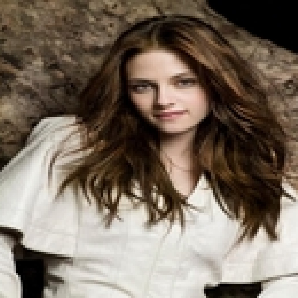 كريستين ستوارت تهدي روبرت باتسيون جيتارين