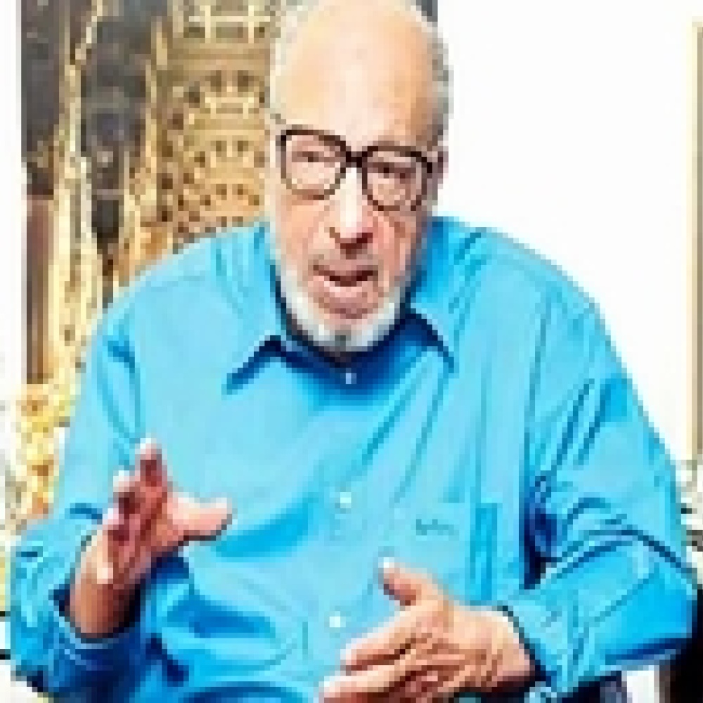 الكاتب الكبير أحمد بهجت في ذمة الله