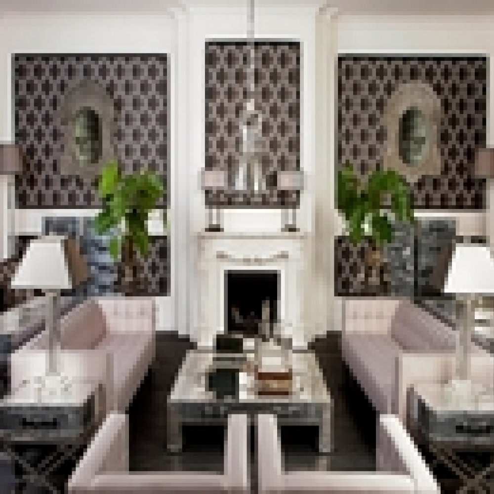 صالات عرض إنتيريرز في دولة الإمارات العربية المتحدة تستقبلEichholtz