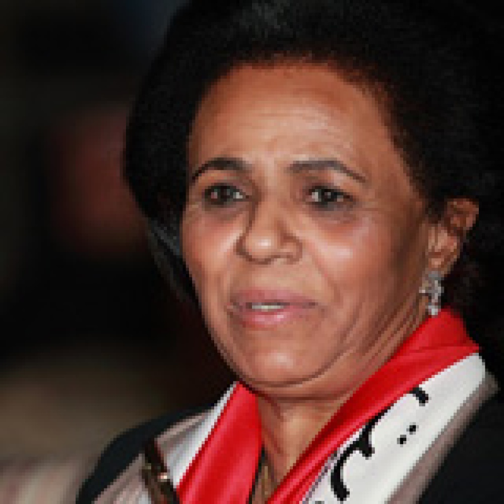 فريحة الاحمد تعود الطفل الظفيري