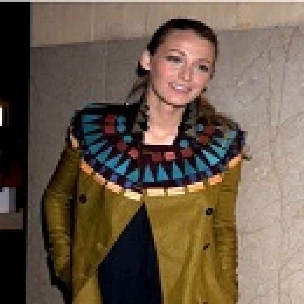 معاطف " Burberry" تستهوي المشاهير