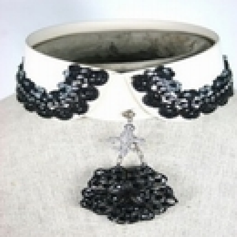 استخدام الكنوز القديمة كإكسسوارات حديثة 