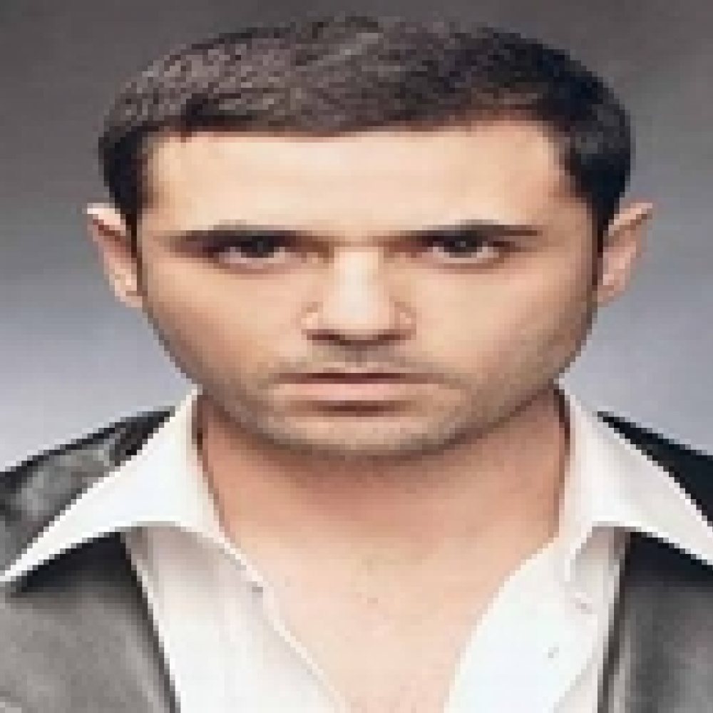 أحمد عز: الخوض في حياتي الشخصية يؤلمني