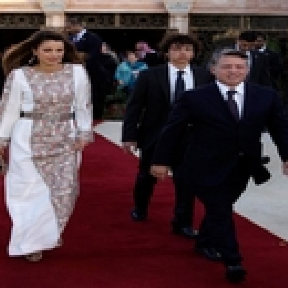 أجمل إطلالات سيدات العالم الأوائل للعام  2011