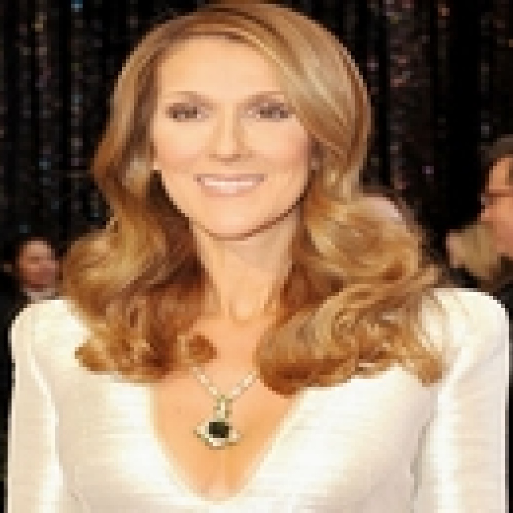 سيلين ديون تعترف: أملك 3000 آلاف زوج من الأحذية