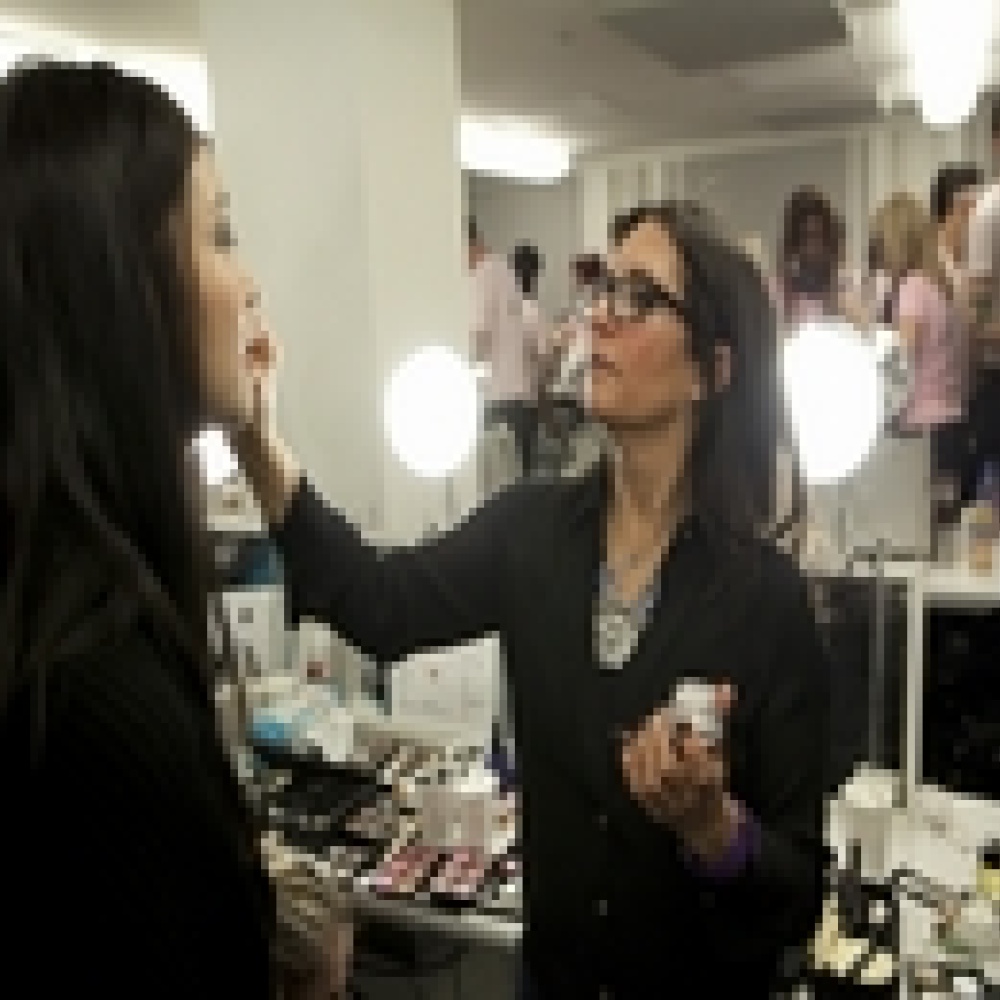 ماكياج بوبي براون من وحي الطبيعة