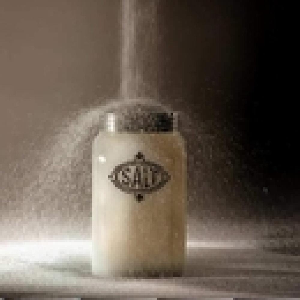 تحذير من إضافة الملح في النظام الغذائي