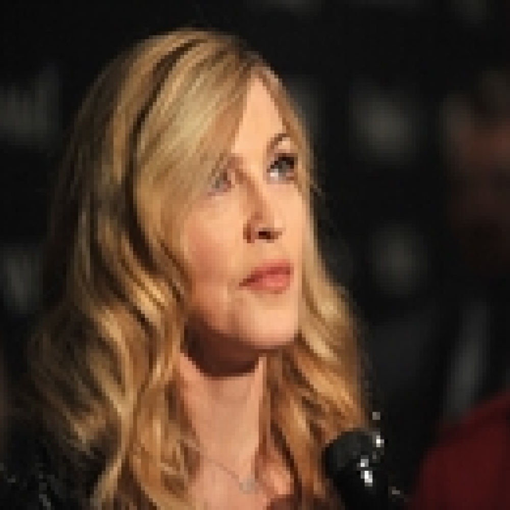 مادونا ترفض وصف أديل بالسمينة وتهاجم كارل لاغيرفيلد