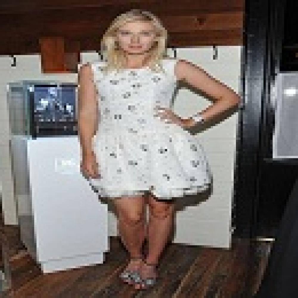 ماريا شارابوفا بأقراط Brumani 