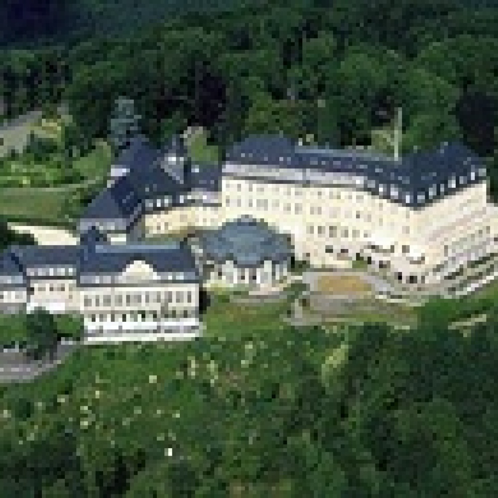 بيترسبيرغ .. تحفة معمارية تفوح بعبق التاريخ 